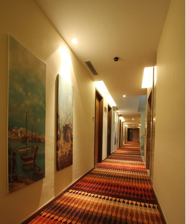 Hotel Riverview Ахмедабад Экстерьер фото